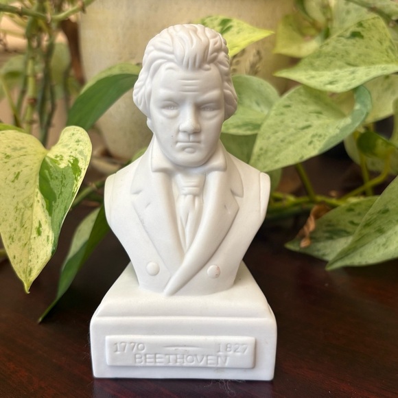 Vintage Willis Music Co. Composer BEETHOVEN Mini Bust - Picture 1 of 10